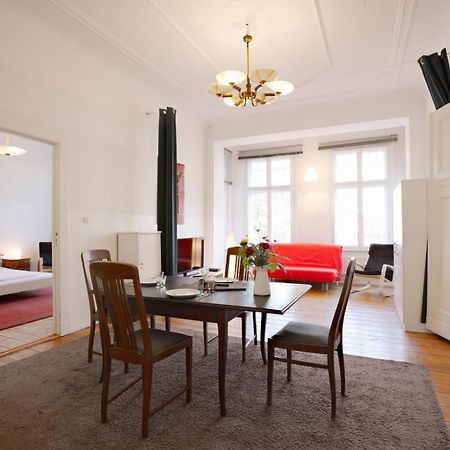 Elegante Altbauwohnung Berlin Eksteriør billede